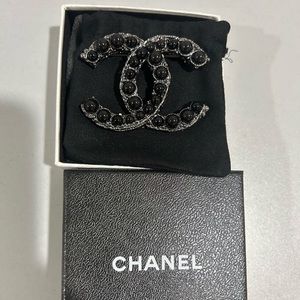 Chanel Pin / Brooch new in box